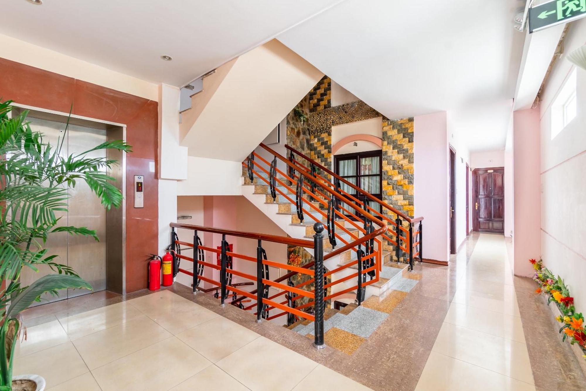 Super Oyo 266 Golden Gate Hotel Da Nang Exterior photo
